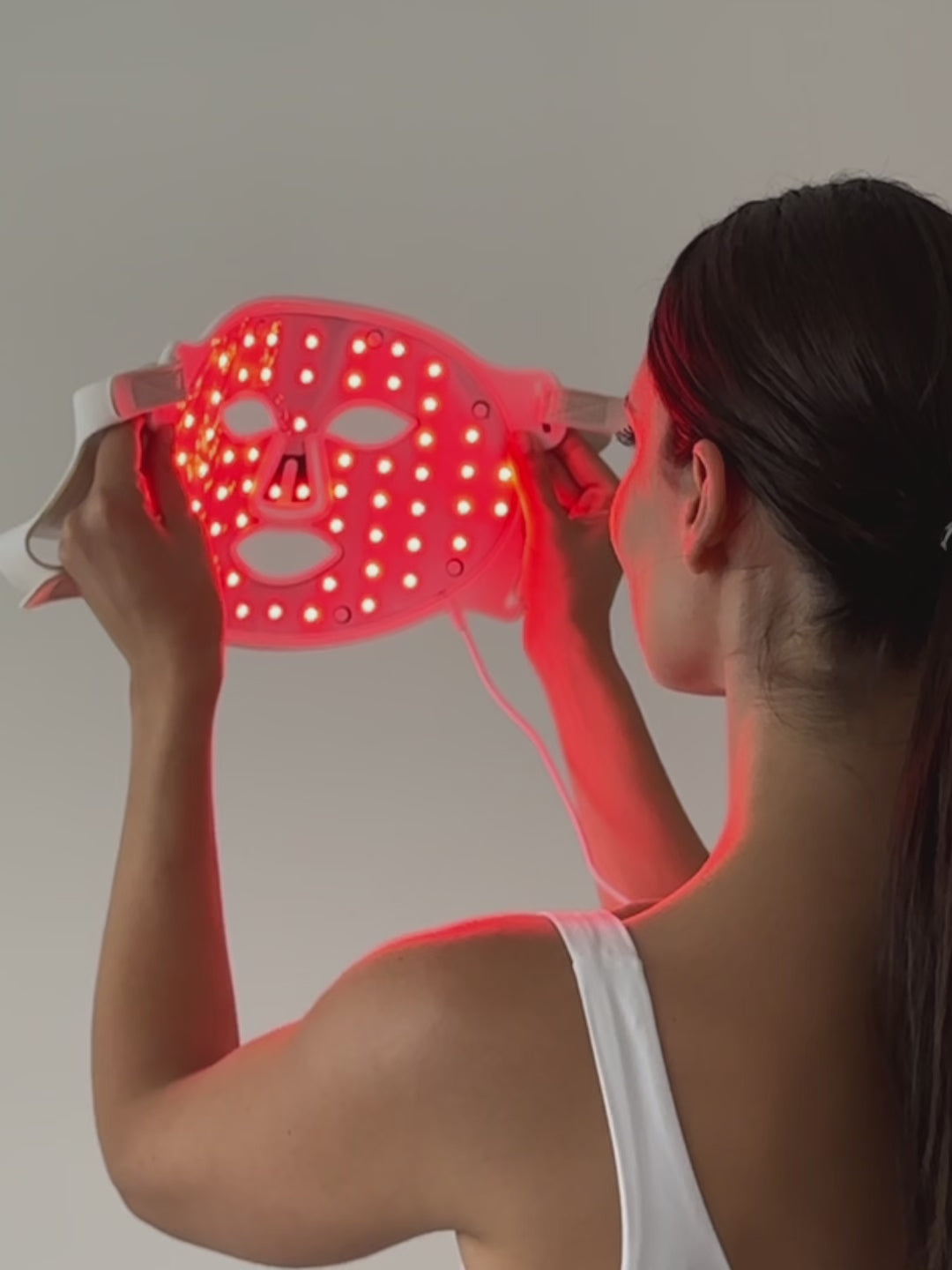 Charger la vidéo : Masque LED Thérapie Lumière - 8 Modes Anti-Âge